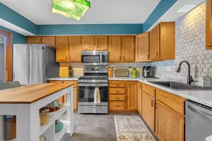 1801 Earthstone Dr, Valparaiso, IN 46383 - Photo 2