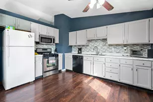 4092 Westover Dr, Crown Point, IN 46307 - Photo 2