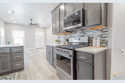 4044 Louisiana Street, Gary, IN 46409 - Photo 8