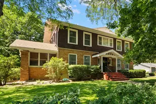 158 S Greenwich St, Valparaiso, IN 46383 - Photo 4