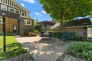 158 S Greenwich St, Valparaiso, IN 46383 - Photo 8