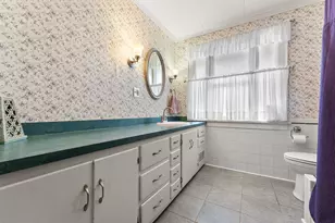 158 S Greenwich St, Valparaiso, IN 46383 - Photo 18