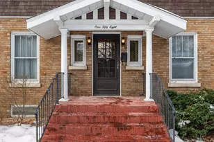 158 S Greenwich St, Valparaiso, IN 46383 - Photo 2