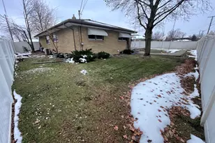 9618 Boulevard Dr, Highland, IN 46322 - Photo 20