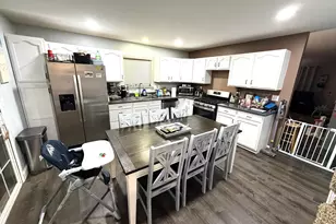 600 Shamrock Ln, Valparaiso, IN 46385 - Photo 6