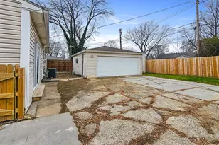 7040 Elaine Ave, Portage, IN 46368 - Photo 18