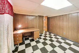 37 E Elizabeth St, Hammond, IN 46320 - Photo 34