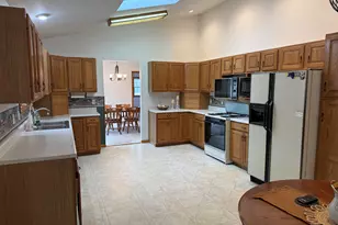 9027 N 100 E, Lake Village, IN 46349 - Photo 14