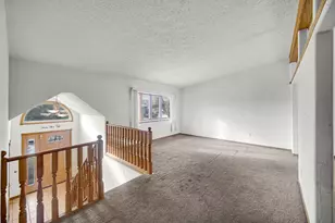 7396 Kestrel St, Hobart, IN 46342 - Photo 2