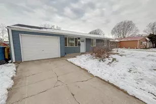 709 James Pl, Griffith, IN 46319 - Photo 2