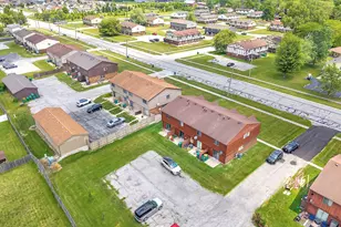 7438 Whitcomb St, Merrillville, IN 46410 - Photo 6