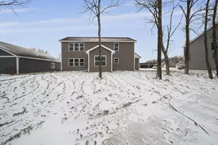 22 Levanno Dr, Crown Point, IN 46307 - Photo 4