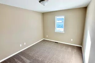 1446 Lake St, Hobart, IN 46342 - Photo 18