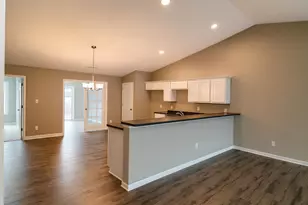 8652 Madison St, Merrillville, IN 46410 - Photo 4