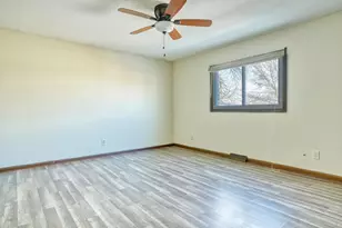 748 Wellington Dr, Dyer, IN 46311 - Photo 12