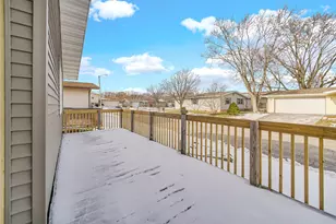 372 Raven Ct, Valparaiso, IN 46385 - Photo 24