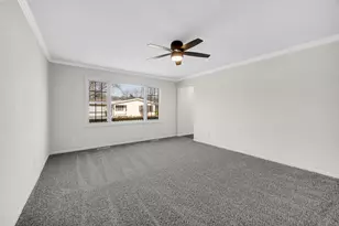 372 Raven Ct, Valparaiso, IN 46385 - Photo 6