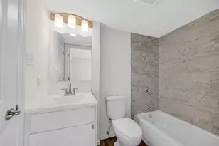 372 Raven Ct, Valparaiso, IN 46385 - Photo 20