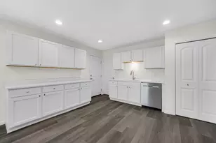 372 Raven Ct, Valparaiso, IN 46385 - Photo 12