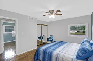 8726 Lakewood Ave, Gary, IN 46403 - Photo 12