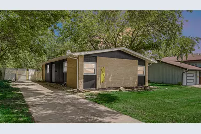 8726 Lakewood Avenue, Gary, IN 46403 - Photo 2