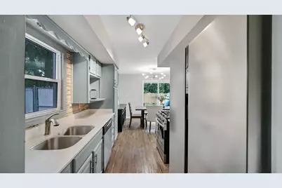 8726 Lakewood Avenue, Gary, IN 46403 - Photo 8