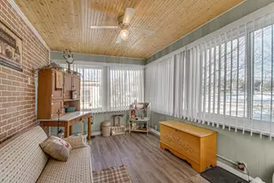 10 N Michigan St, LaCrosse, IN 46348 - Photo 4