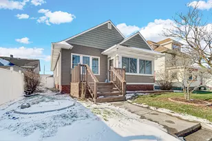 10 N Michigan St, LaCrosse, IN 46348 - Photo 2