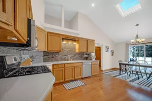 608 Sunflower Ln, Dyer, IN 46311 - Photo 6