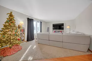 608 Sunflower Ln, Dyer, IN 46311 - Photo 4