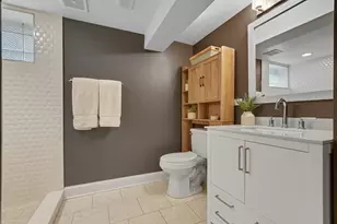 6833 Baring Ave, Hammond, IN 46324 - Photo 16