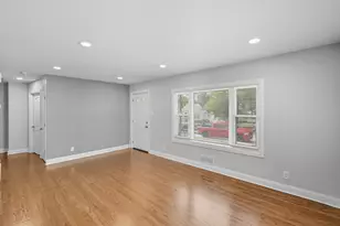 6833 Baring Ave, Hammond, IN 46324 - Photo 2