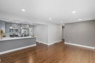 6833 Baring Ave, Hammond, IN 46324 - Photo 4