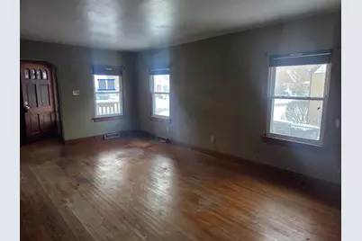 7 Beverly Boulevard, Hobart, IN 46342 - Photo 2