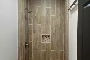 4523 E 6th Ave, Gary, IN 46403 - Photo 18