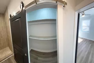 4523 E 6th Ave, Gary, IN 46403 - Photo 16