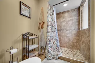 2393 Four Seasons Pkwy, Crown Point, IN 46307 - Photo 16