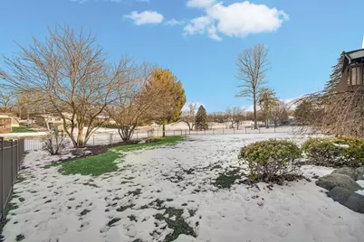 2393 Four Seasons Pkwy, Crown Point, IN 46307 - Photo 30