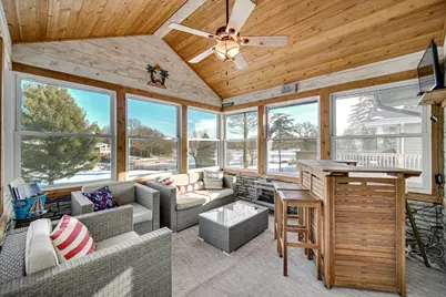 2393 Four Seasons Pkwy, Crown Point, IN 46307 - Photo 10