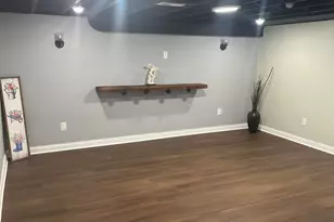 556 Gerry St, Gary, IN 46406 - Photo 12