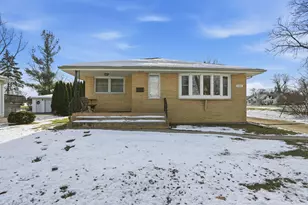 408 Cherry Hill Rd, Dyer, IN 46311 - Photo 1