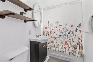 1614 Vine Ct, Hobart, IN 46342 - Photo 6