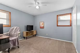 1614 Vine Ct, Hobart, IN 46342 - Photo 8