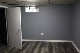 431 W Vine St, Hammond, IN 46324 - Photo 10