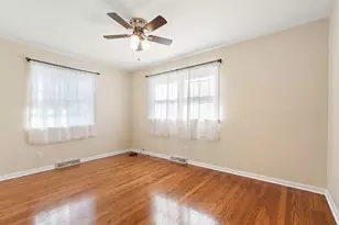 8228 Rutledge St, Merrillville, IN 46410 - Photo 18