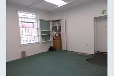 607 Jefferson Avenue, La Porte, IN 46350 - Photo 2