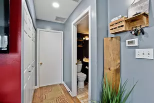 6924 Swan Ln, Schererville, IN 46375 - Photo 10