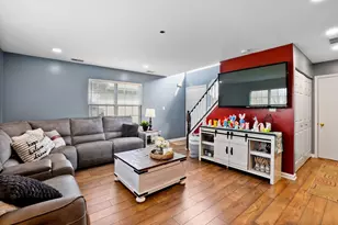 6924 Swan Ln, Schererville, IN 46375 - Photo 2