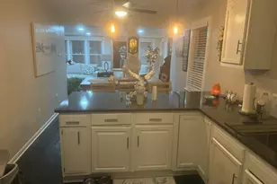 217 E 13 Th Pl, Hobart, IN 46342 - Photo 6