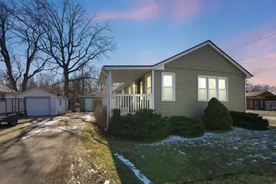 217 E 13 Th Place, Hobart, IN 46342 - Photo 2